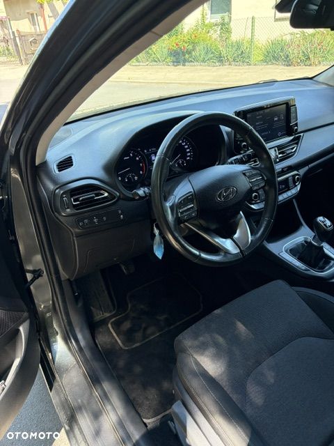 Hyundai i30 1.5 T-GDI 48V Smart - 13