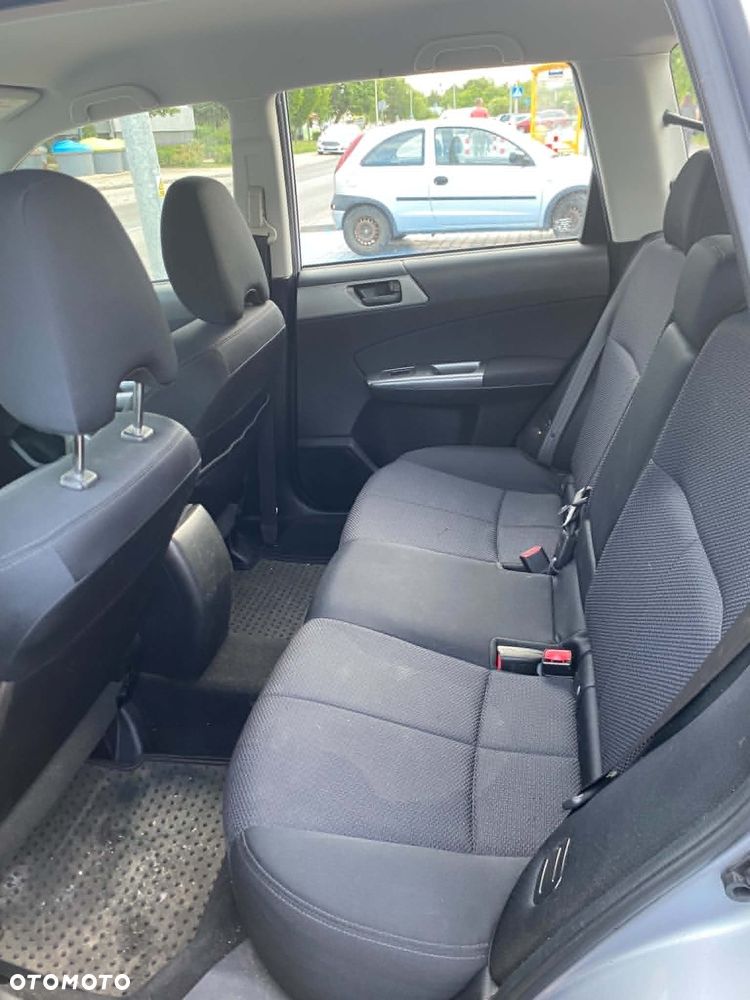 Subaru Forester 2.0D XC 000 Euro5 - 10