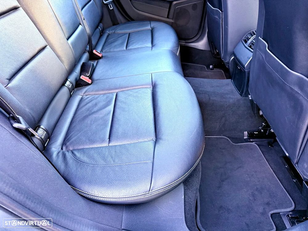Mercedes-Benz E 250 BlueTEC Avantgarde Auto. - 30