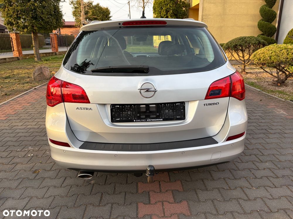 Opel Astra 1.6 Turbo Edition - 11