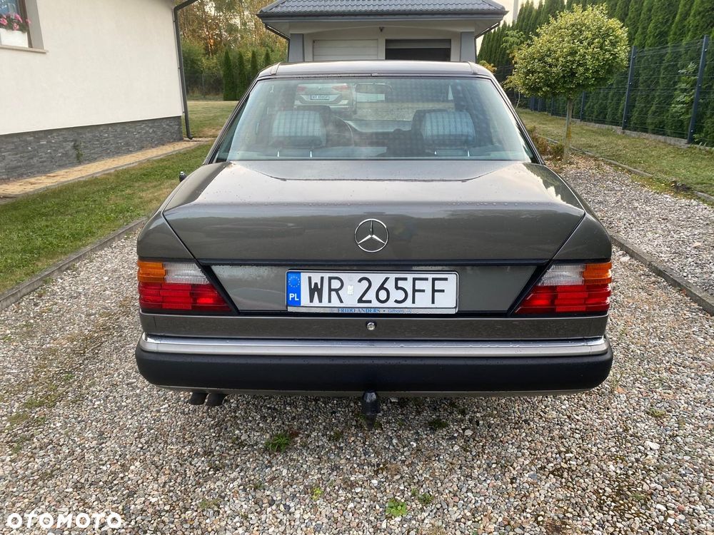 Mercedes-Benz W124 (1984-1993) - 4