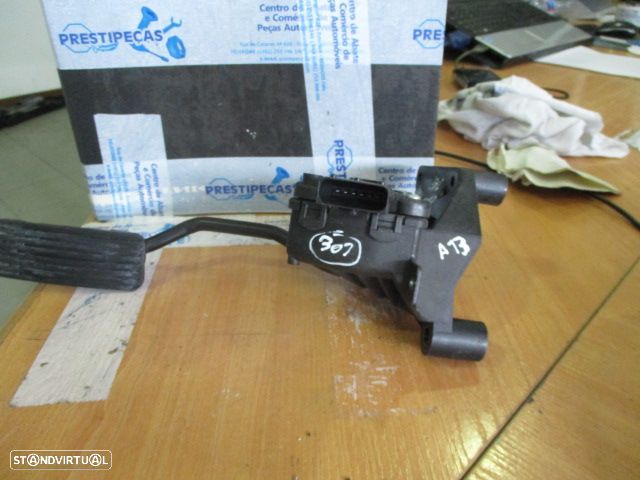 Pedal GM55351467 OPEL TIGRA 2007 1.4I - 2