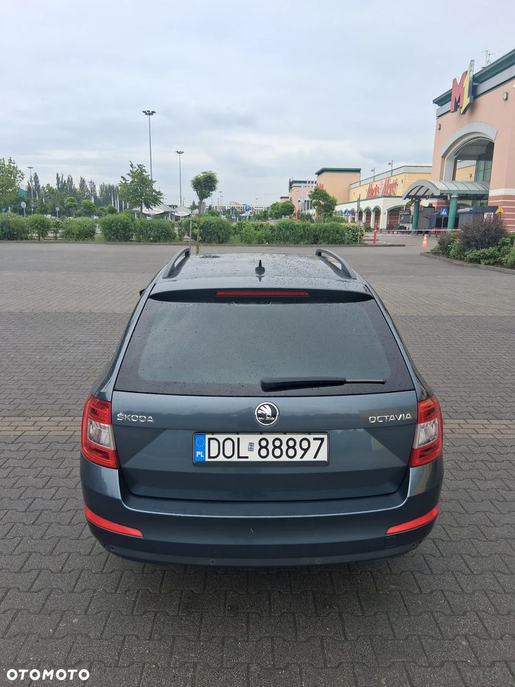 Skoda Octavia 2.0 TDI (Green tec) DSG Joy - 9