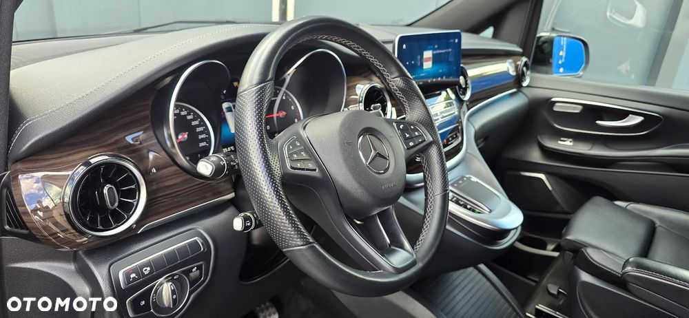 Mercedes-Benz Klasa V 300 d Avantgarde 9G-Tronic - 32
