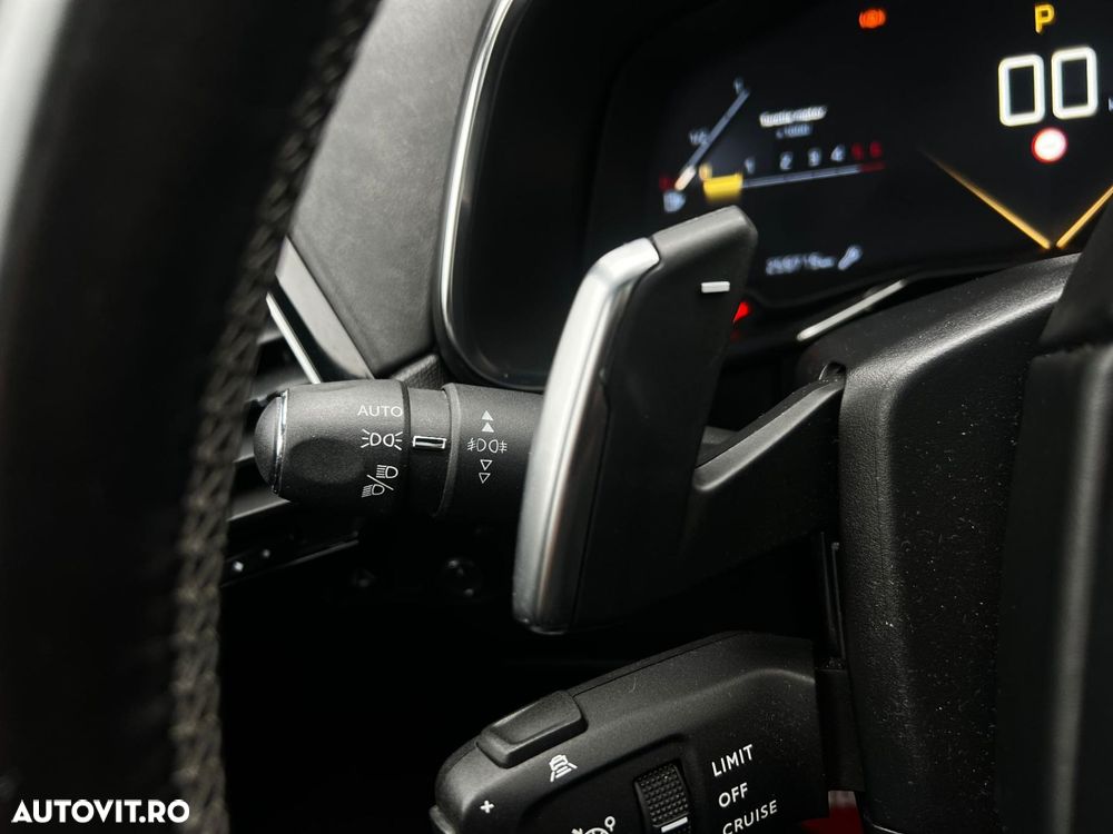 DS Automobiles DS 7 Crossback - 31