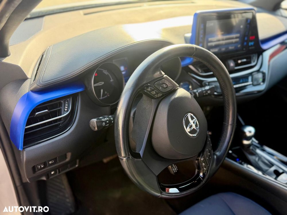 Toyota C-HR 1.8 HSD 4x2 CVT C-ult - 12