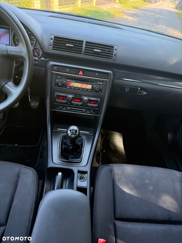 Audi A4 1.6 - 16