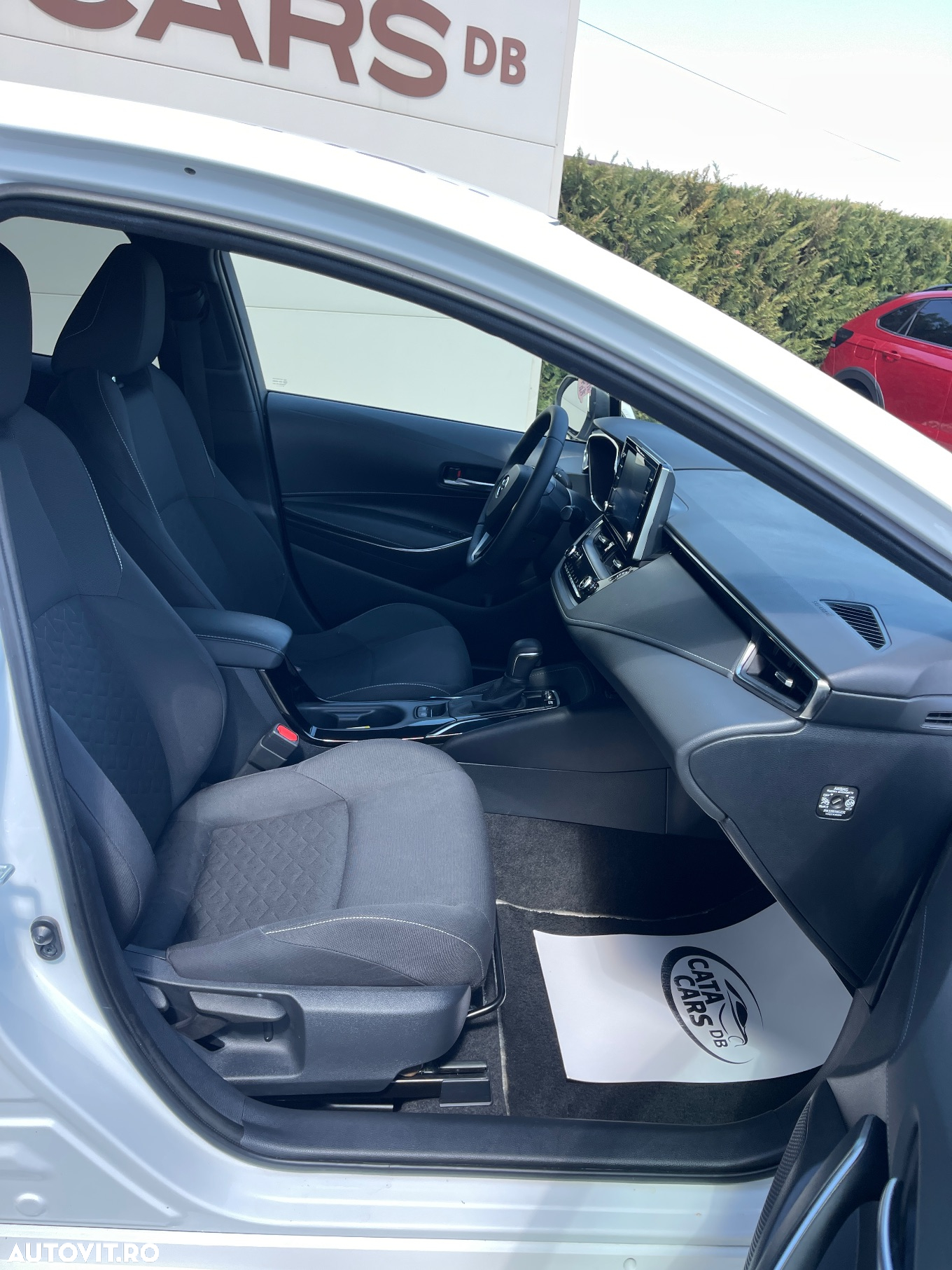 Toyota Corolla 1.8 Hybrid Comfort - 22