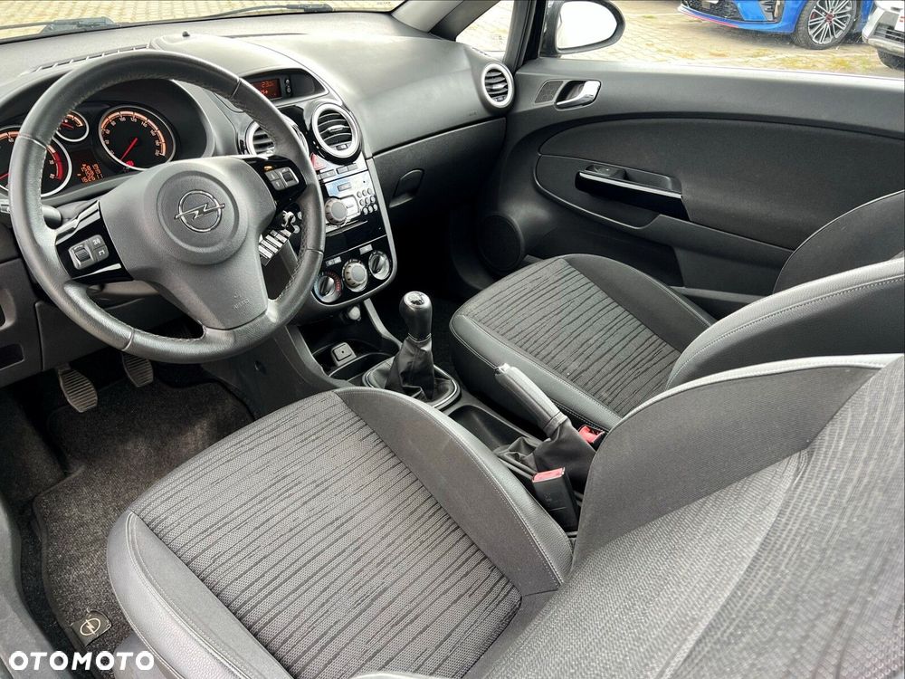 Opel Corsa 1.2 16V Enjoy - 11