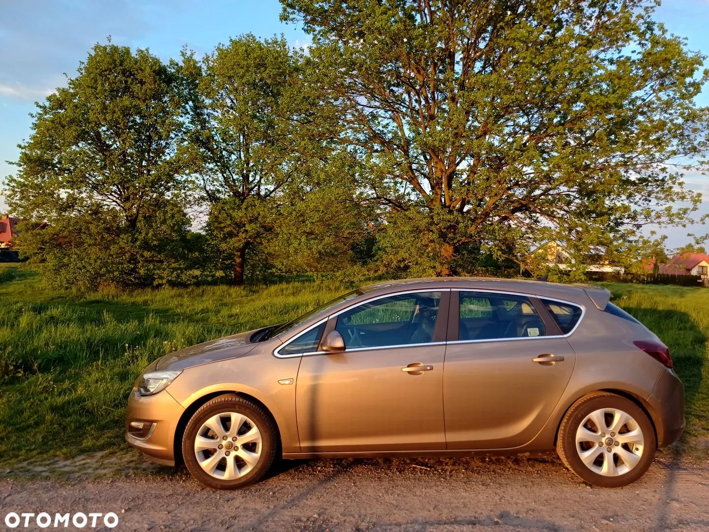 Opel Astra IV 1.6 T SIDI Cosmo S&S - 1