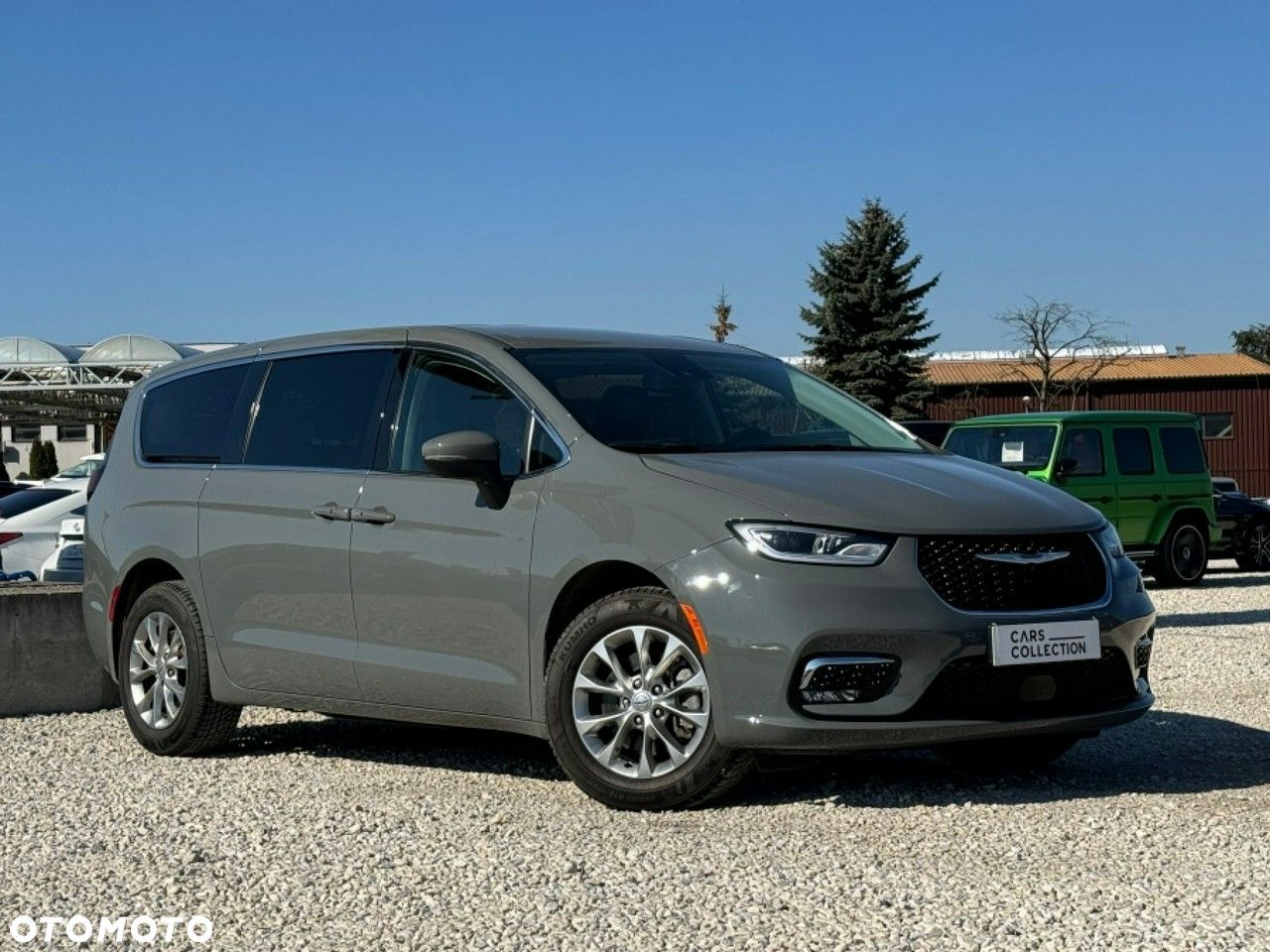 Chrysler Pacifica - 1
