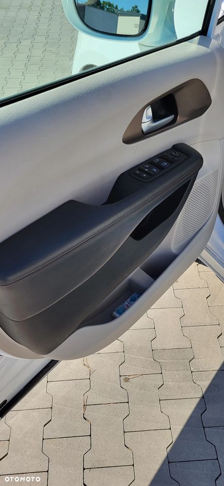 Chrysler Pacifica - 13