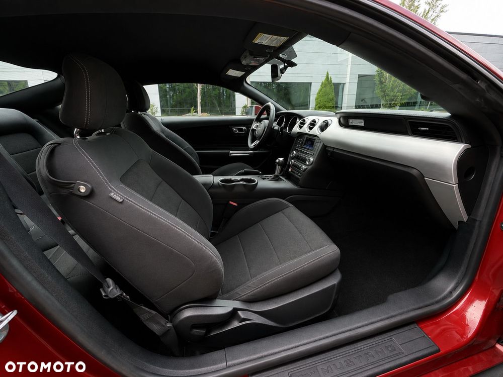 Ford Mustang 3.7 V6 Premium - 16
