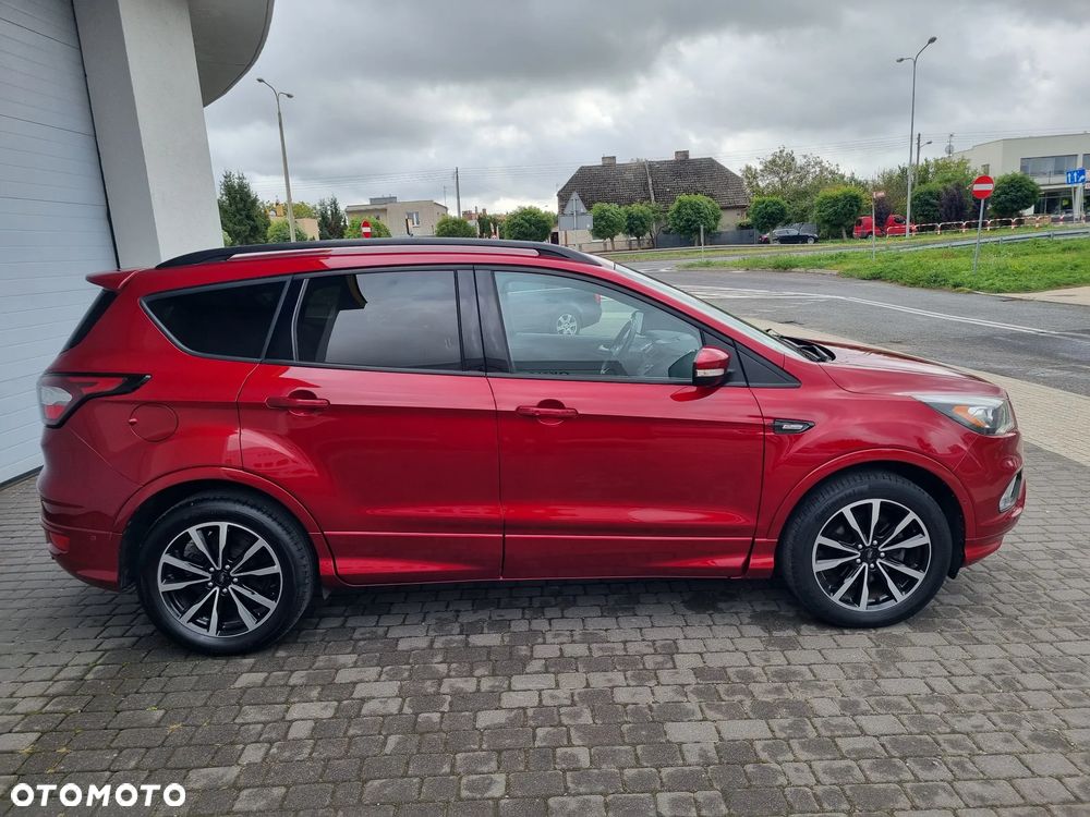 Ford Kuga 1.5 EcoBoost 2x4 ST-Line - 37
