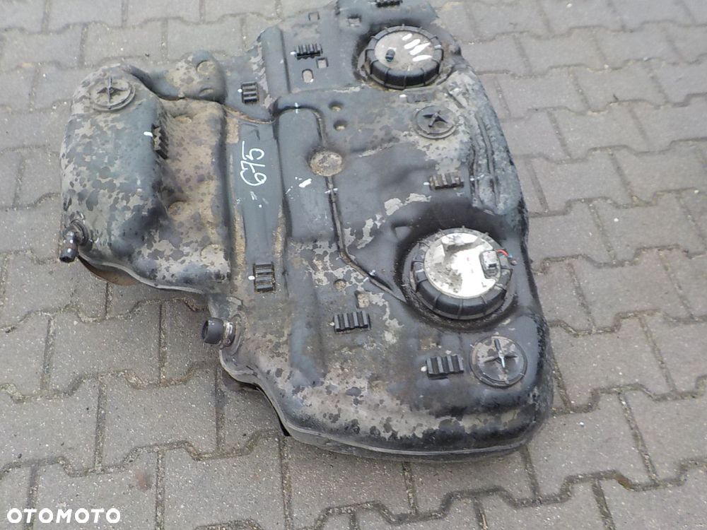 675 SUBARU LEGACY V 2009 -2013 2,5B ZBIORNIK PALIWA - 4
