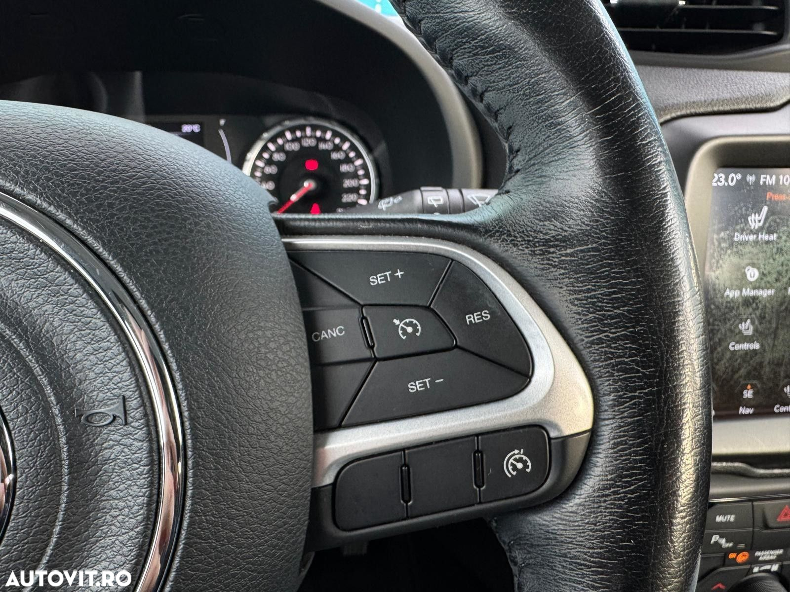 Jeep Renegade - 13