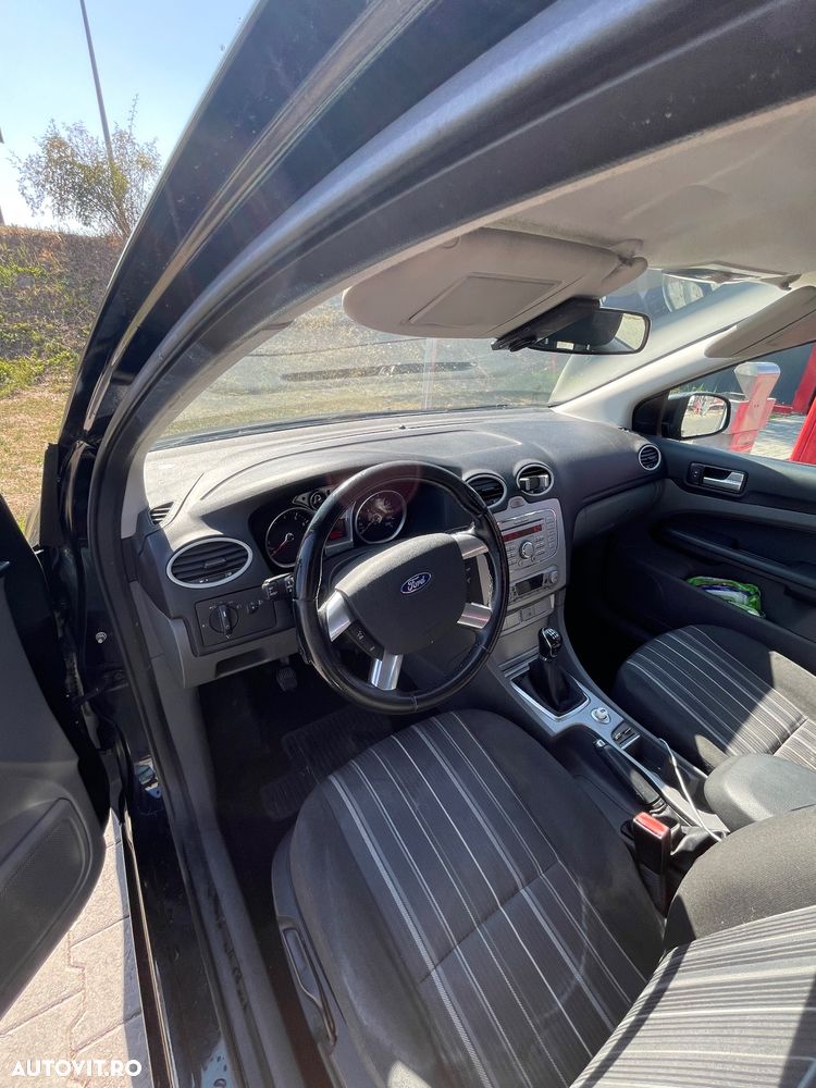 Ford Focus 1.6i Titanium - 6