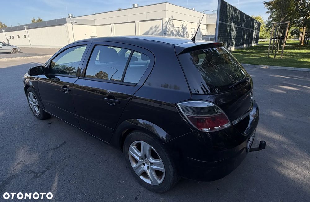 Opel Astra 1.6 Essentia - 14