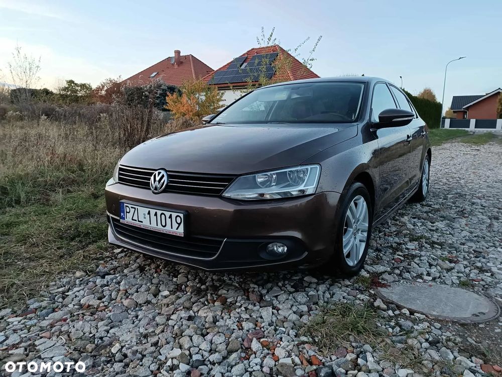 Volkswagen Jetta 1.4 TSI Highline - 1