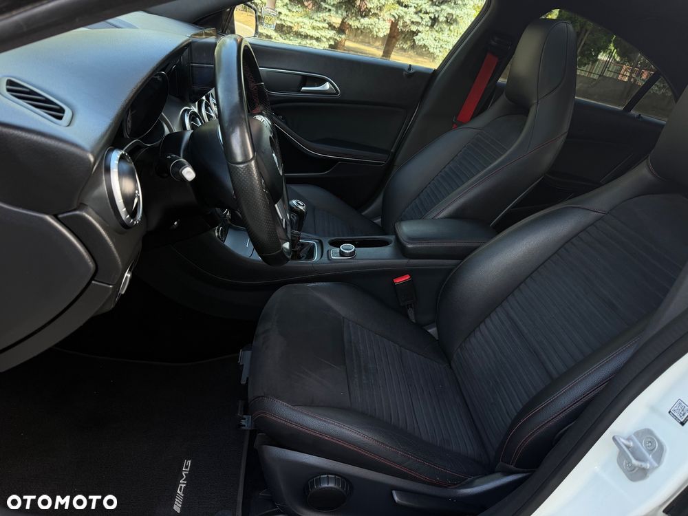 Mercedes-Benz CLA - 28
