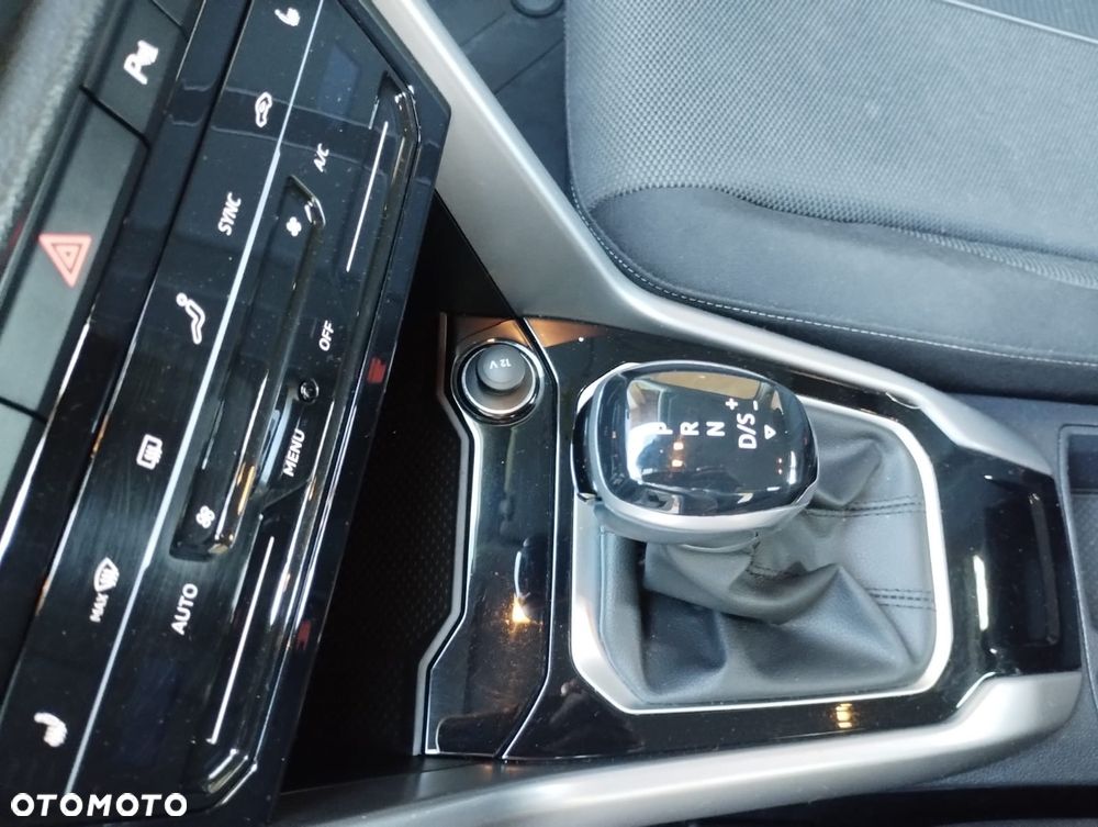 Volkswagen T-Roc 1.5 TSI Life Plus DSG - 12