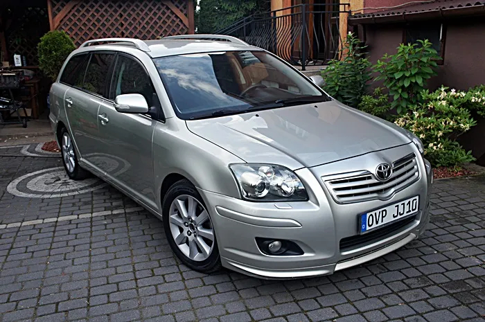 Toyota Avensis 1.8 VVT-i Combi - 26