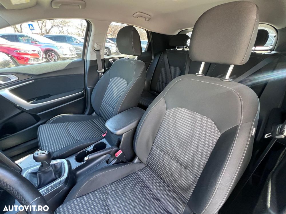 Kia XCeed 1.5 T-GDI 6MT Style - 13