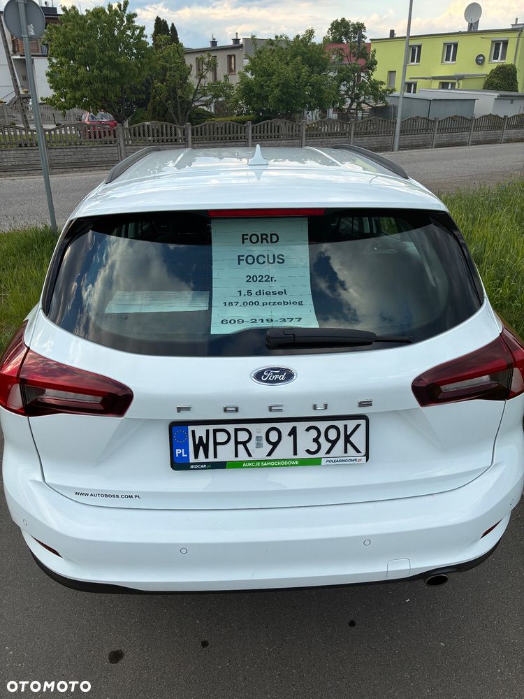 Ford Focus ver-1-5-ecoblue-scr-titanium - 8