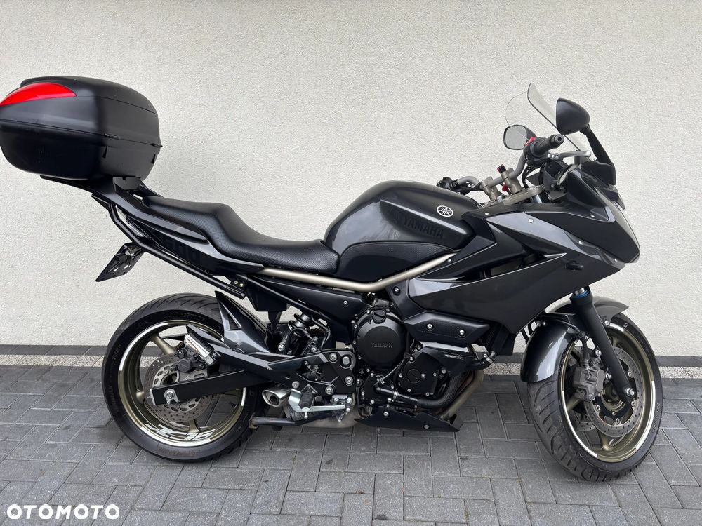 Yamaha XJ - 4