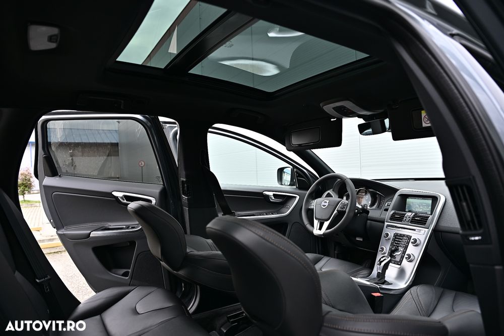 Volvo XC 60 D4 Geartronic Summum - 11