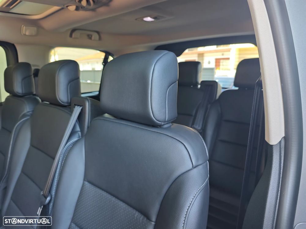 Peugeot e-Traveller L3 (50kWh) Business VIP - 30