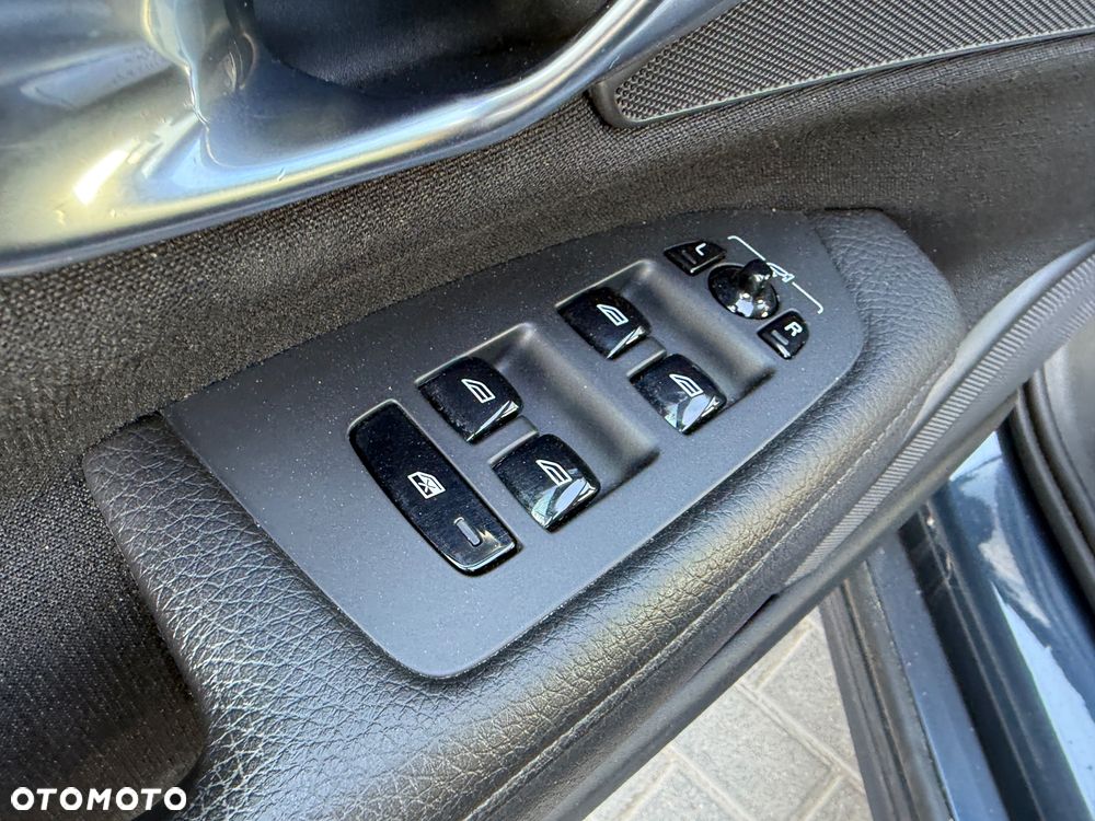 Volvo V90 D3 AWD Geartronic Momentum - 21