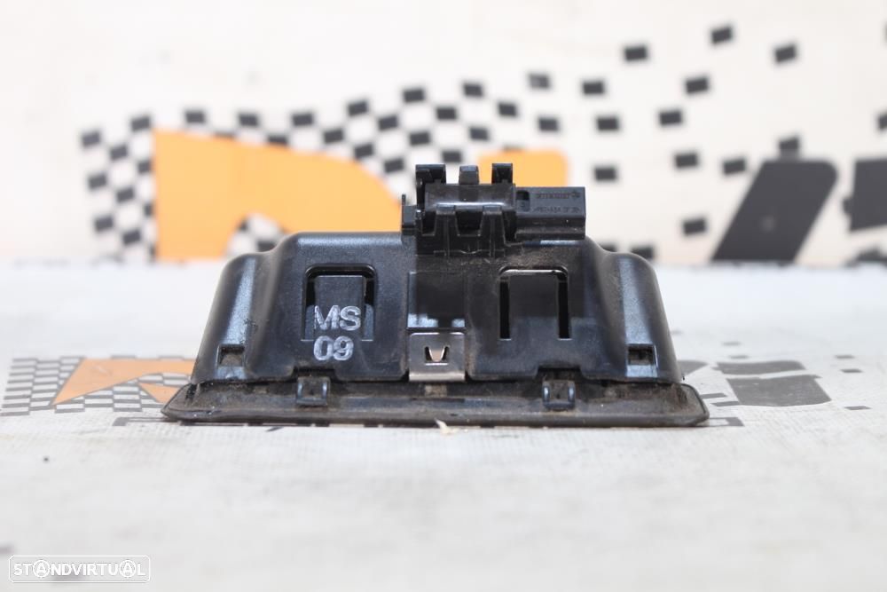 Puxador Da Tampa Da Mala Bmw 3 (E90)  51247118158 / 7118158 - 5