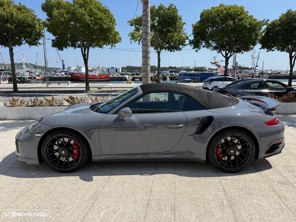 Porsche 911 (991) Turbo Cabriolet - 10
