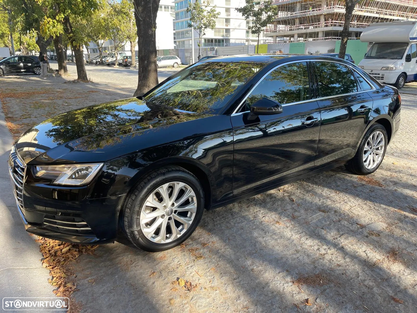 Audi A4 2.0 TDI Advance - 5