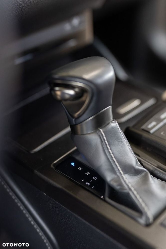 Lexus ES - 22