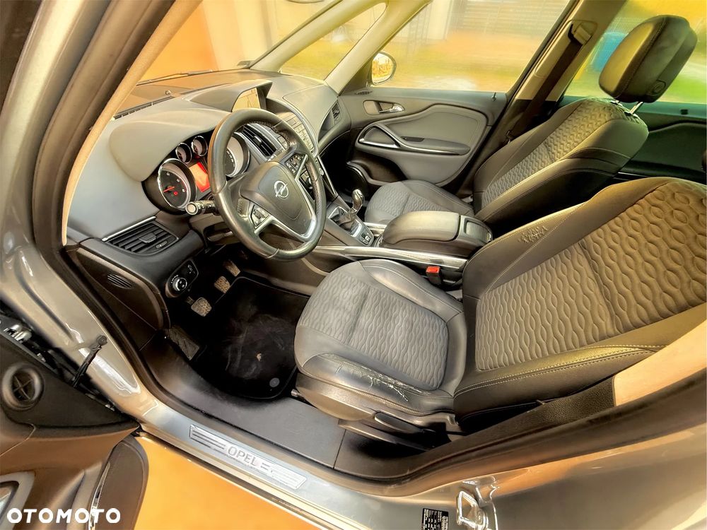 Opel Zafira 2.0 CDTI Cosmo - 10