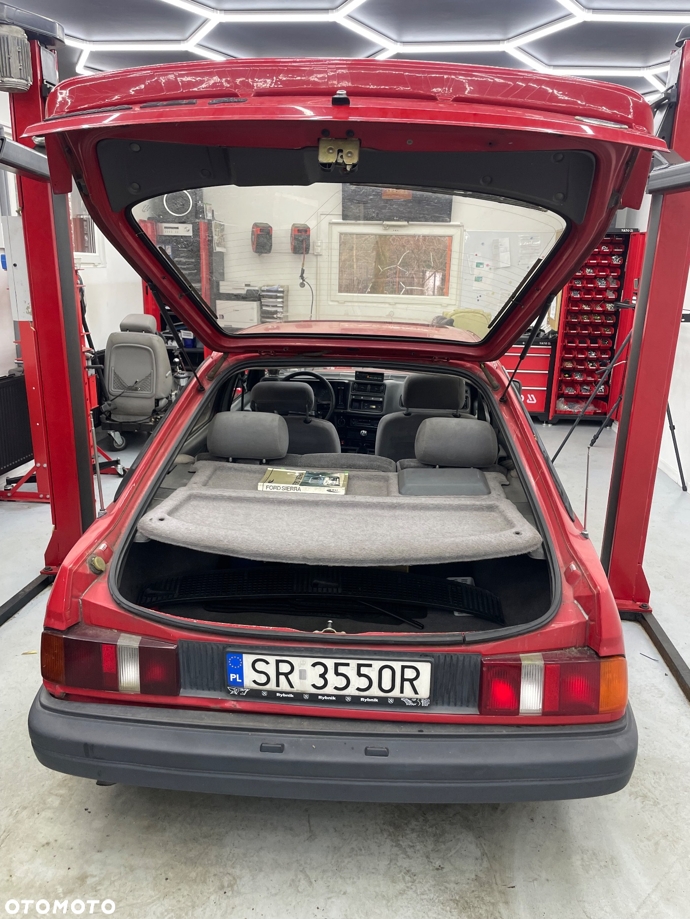 Ford Sierra 2.0 iS - 15