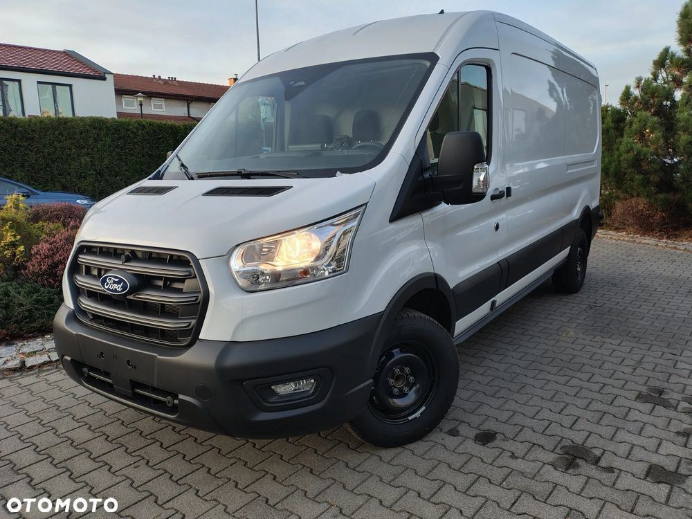 Ford L3H2 VAN - 1