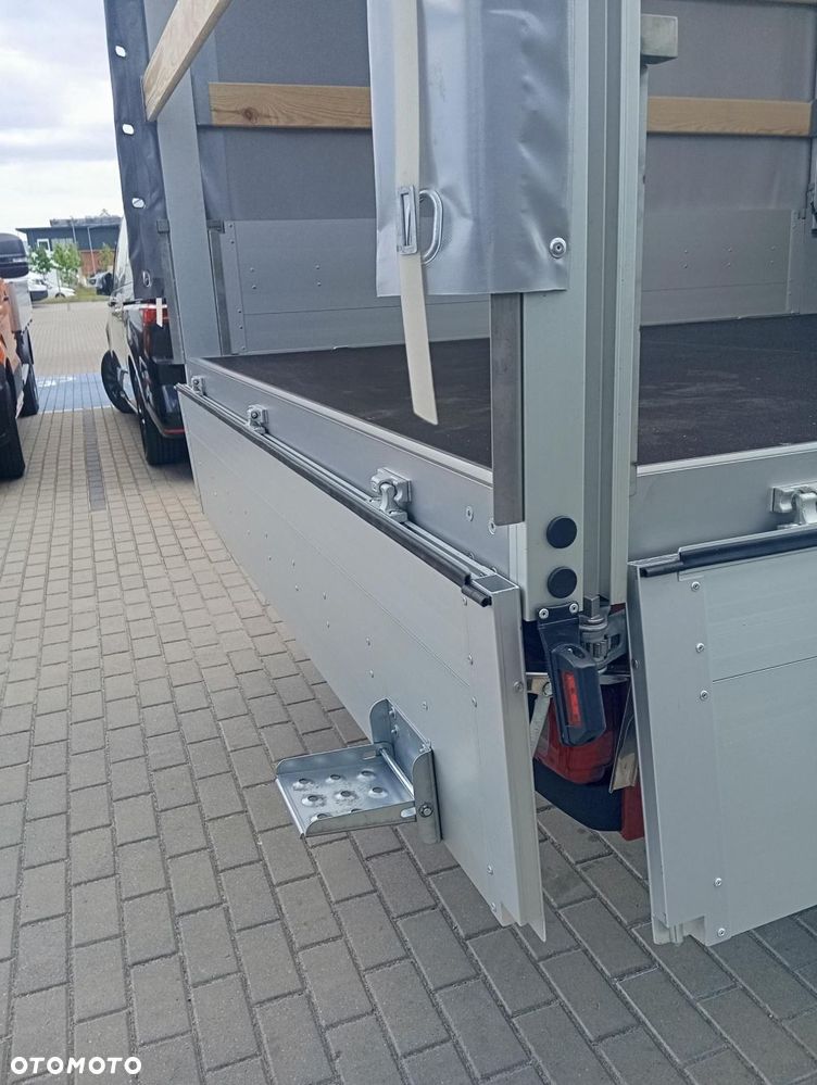 Volkswagen Crafter - 11