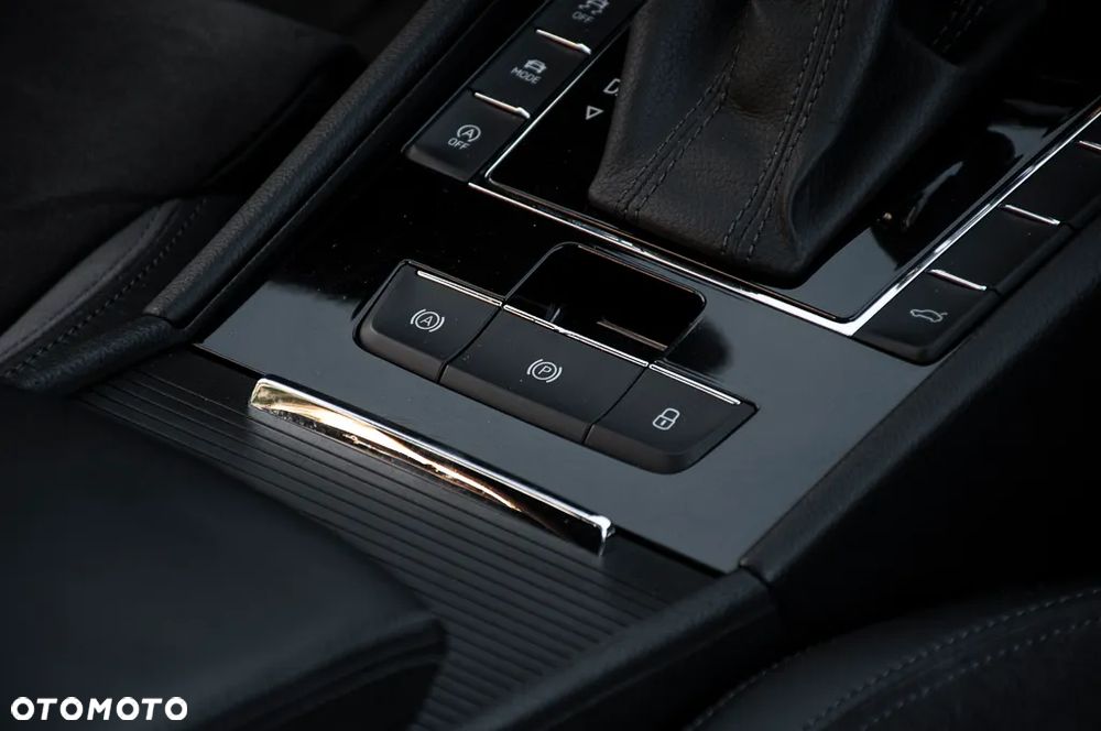 Skoda Superb 2.0 TDI DSG Ambition - 19