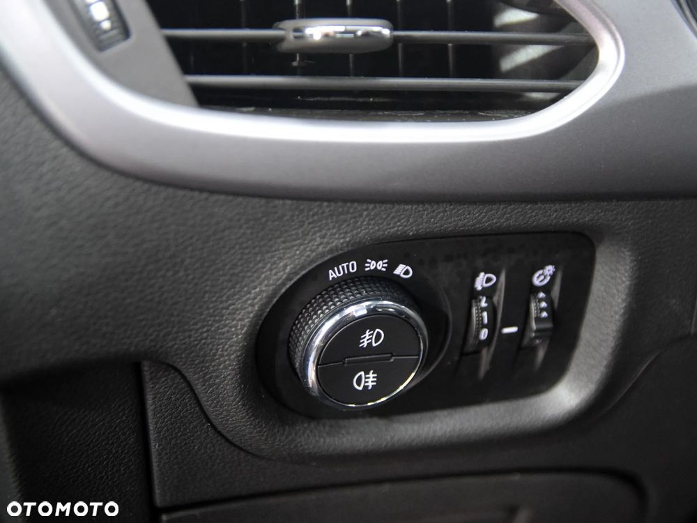 Opel Astra 1.4 Enjoy - 22