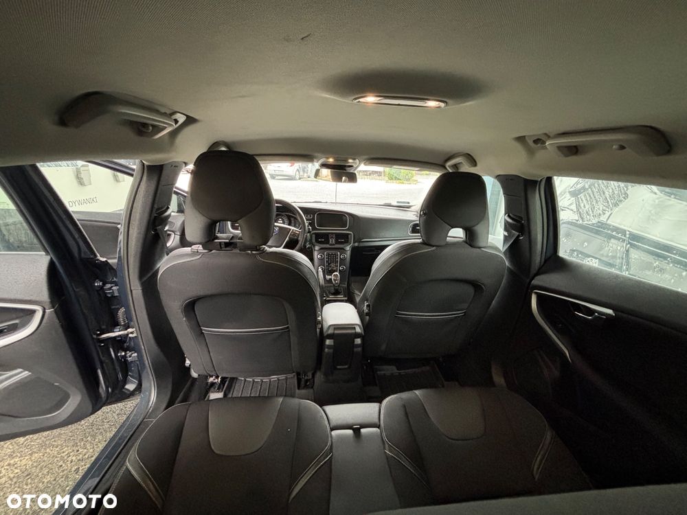 Volvo V40 D2 Momentum - 11