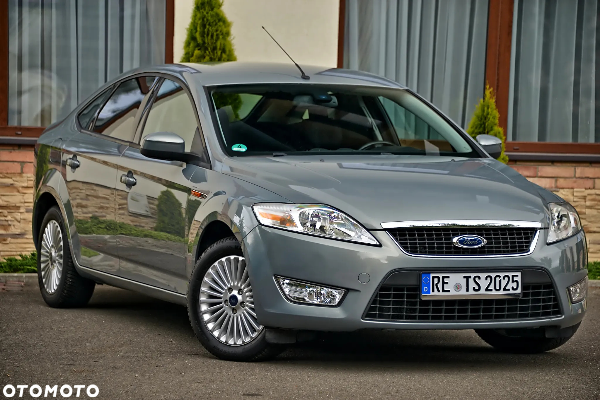 Ford Mondeo 1.6 Trend - 12