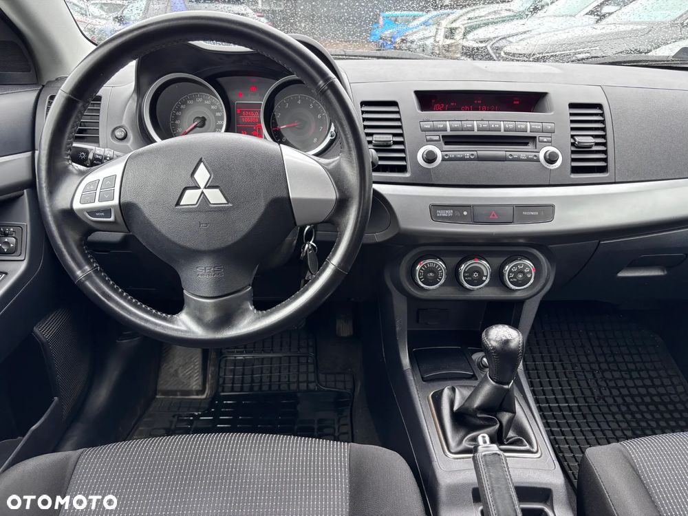 Mitsubishi Lancer 1.5 Inform ASTC - 10