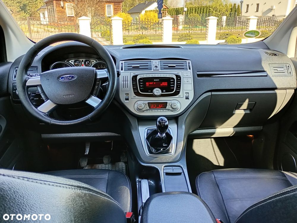 Ford Kuga 2.0 TDCi 4x4 Trend - 26