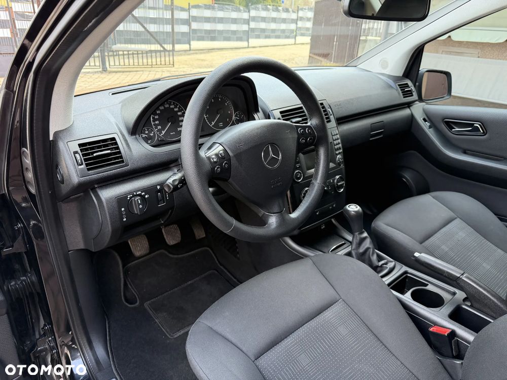 Mercedes-Benz Klasa A 150 Elegance Edition 10 - 26