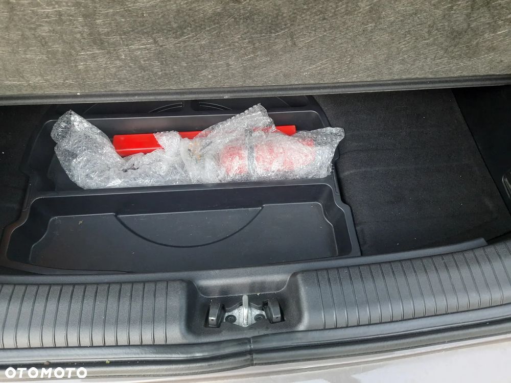 Hyundai ix20 1.6 Comfort - 21