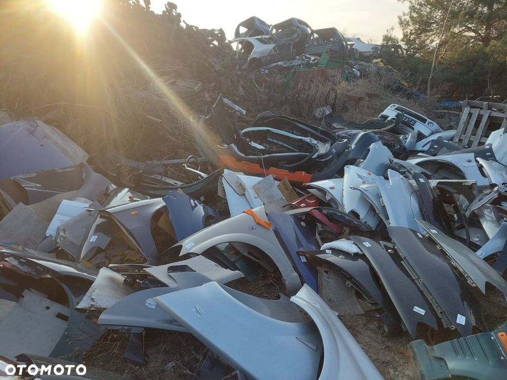 BŁOTNIK LEWY PRZÓD + PRAWY PRZÓD + LAMPA PRAWY PRZÓD CITROEN C3 I KDDC - 10