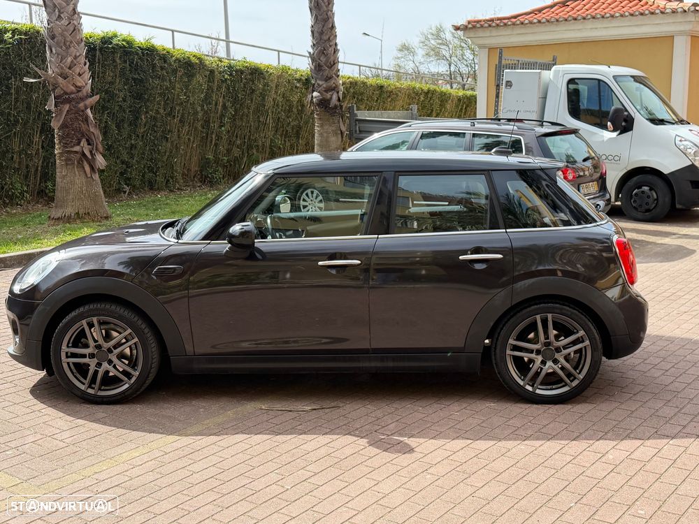 MINI 5 Portas Cooper D - 1